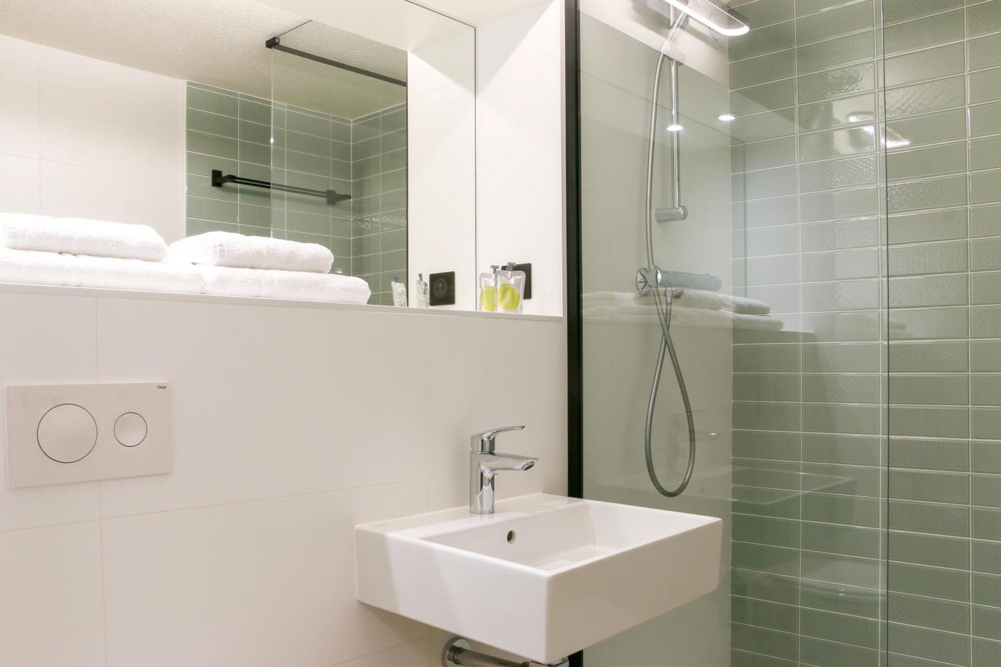 Kyriad Aeroport Marseille Hotel 3*
