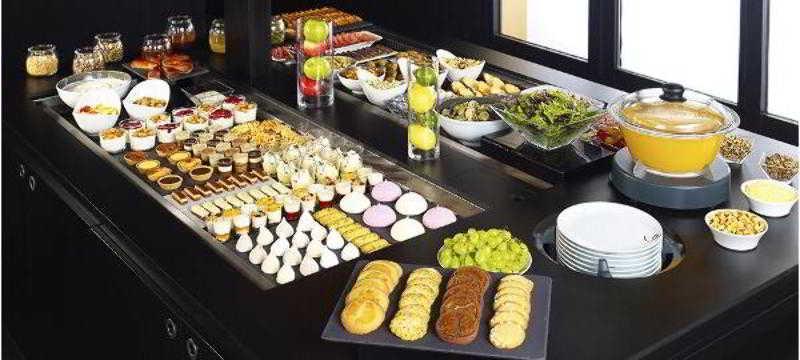 Hotel Kyriad Aeroport Marseille 3*